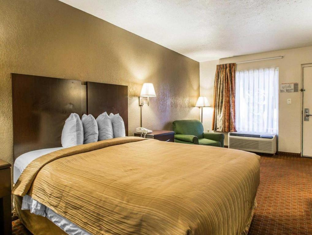 Quality Inn & Suites Near Panama City Beach Luaran gambar