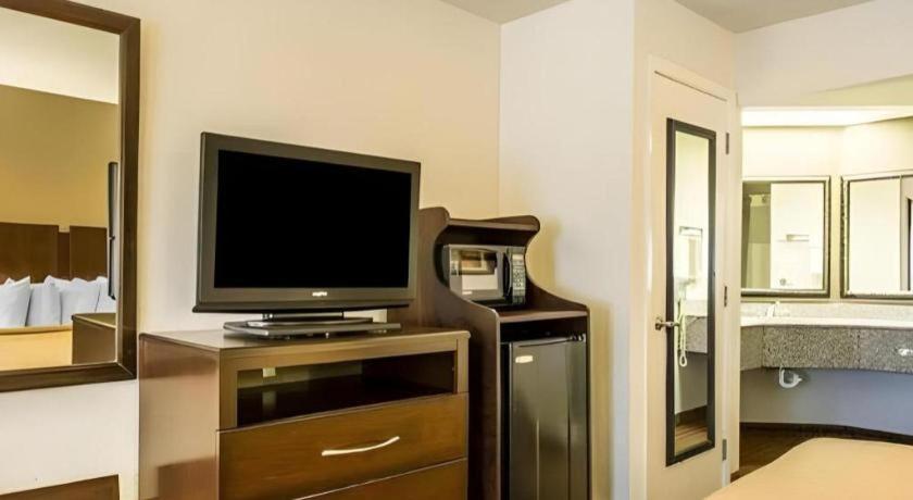 Quality Inn & Suites Near Panama City Beach Luaran gambar