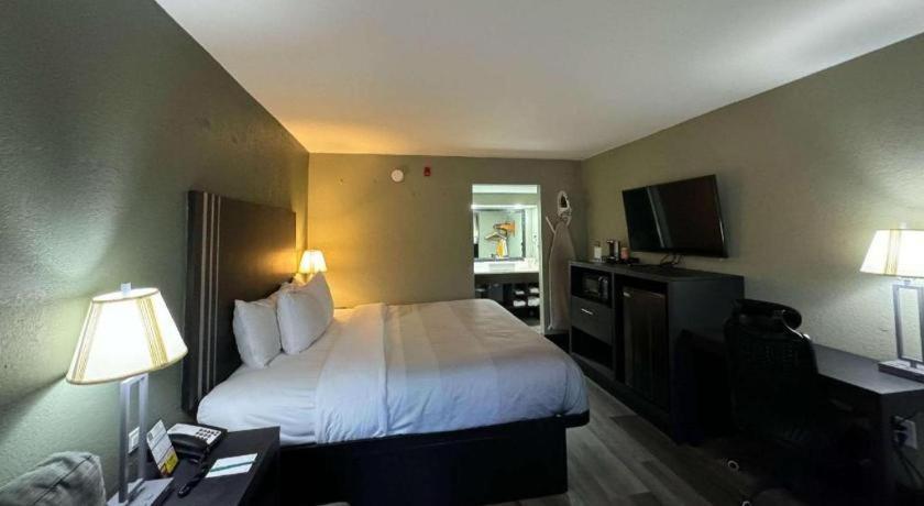 Quality Inn & Suites Near Panama City Beach Luaran gambar